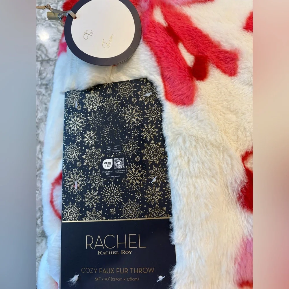 NWT Rachel Rachel Roy Candy Cane Bow Christmas Oversized Faux Fur Throw Blanket